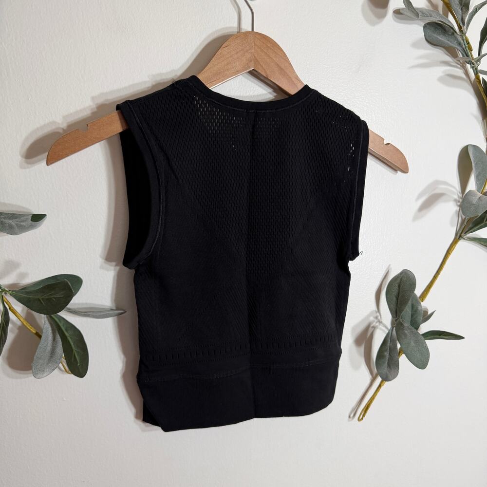 Athleta Black Cropped Tank - Picture 4 of 4